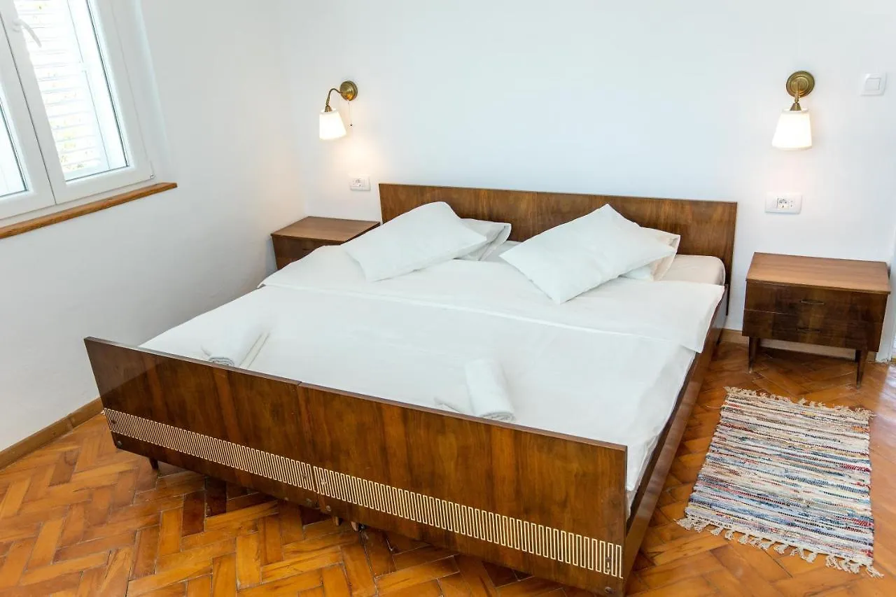 Holiday Home Venka Mrljane 0*,