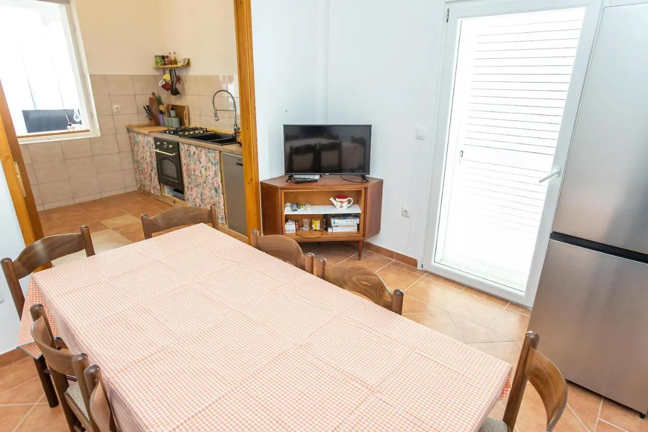 Holiday Home Venka Mrljane 0*,  Croácia